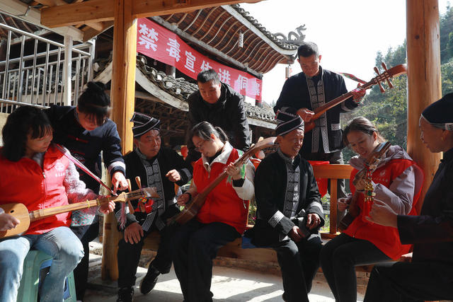 禁毒 琵琶歌 宣传 民警 志愿者  唱响 古侗寨