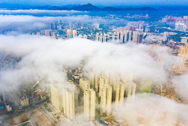 城市  自然  云雾  建筑