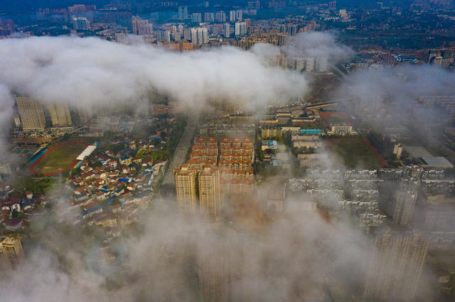 城市  自然  云雾  建筑