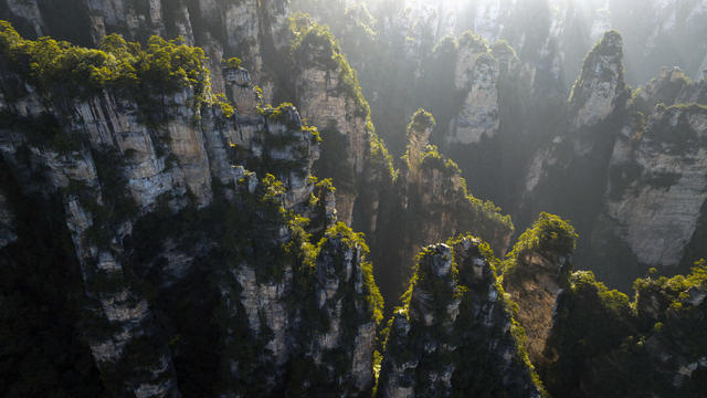天子山美景如画