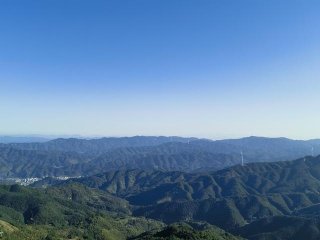 山峰  大高坪苗族乡