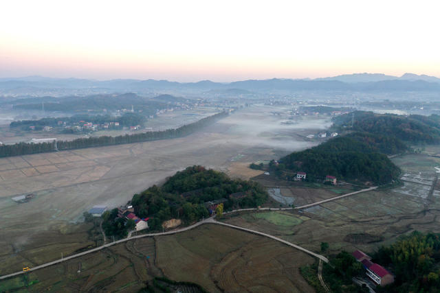 乡村  田野  风景  风光  旅游  冬日  画卷  乡村振兴