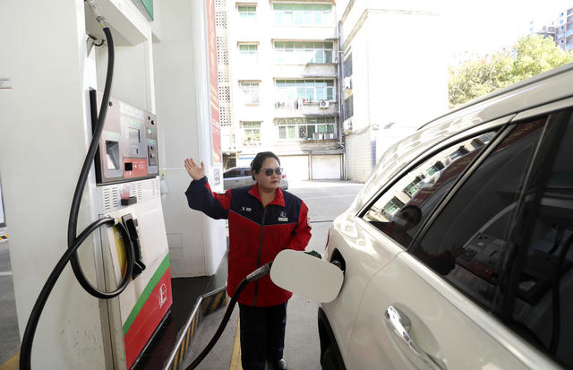 油价下调 汽车 汽油 柴油