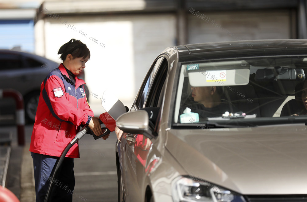 油价下调 汽车 汽油 柴油