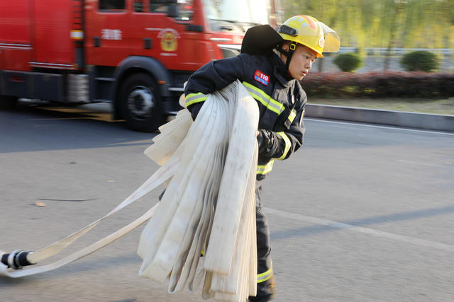 600米远距离供水 消防救援
