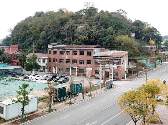 会龙山囗街道口面貌