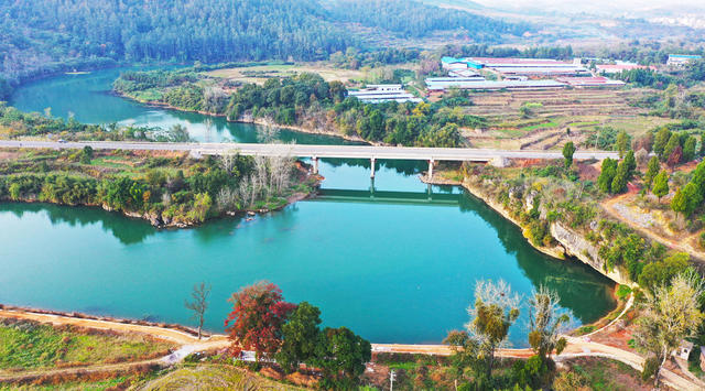 风光  乡村  风景  路畅  水清