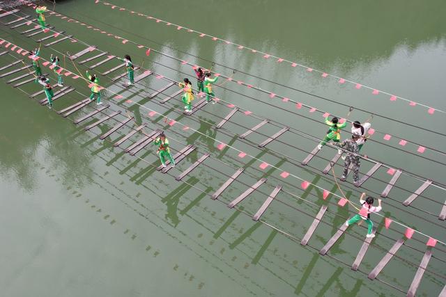 土家族 湘西 吉首 苗族 学生 研学 劳动 技能 意志 品质 土豆 军事 体验 
