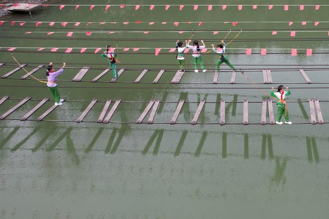 土家族 湘西 吉首 苗族 学生 研学 劳动 技能 意志 品质 土豆 军事 体验 