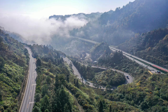 公路，发展，高速，国道，省道，县道，乡村道