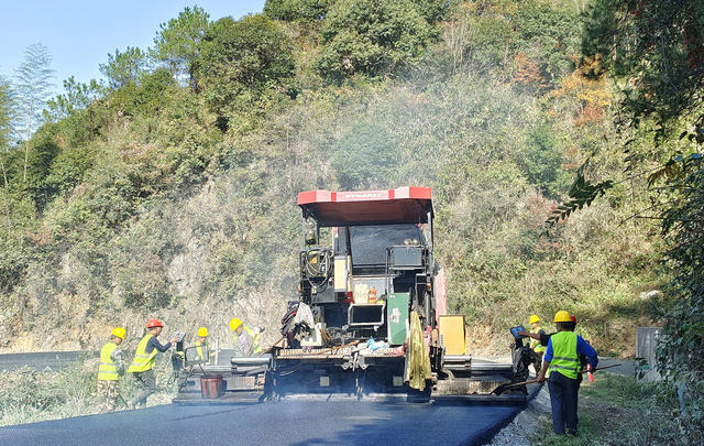 农村 公路 改造 升级 出行 群众