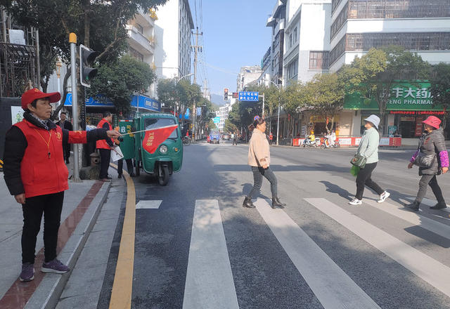 湖南桂东 红马甲 城市 彩 志愿者