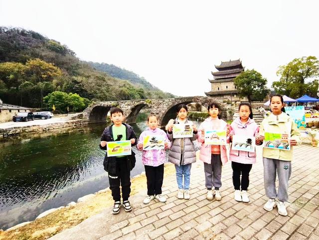  画笔绘古村