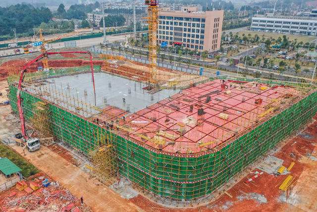 重点项目 施工 建设 园区 工人 产业园 经济 