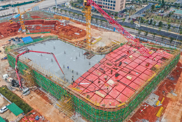 重点项目 施工 建设 园区 工人 产业园 经济 
