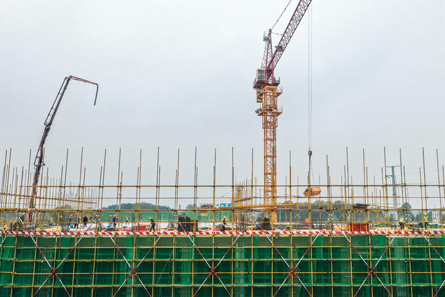 重点项目 施工 建设 园区 工人 产业园 经济 
