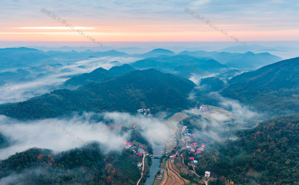 晨雾  晨曦  美丽乡村