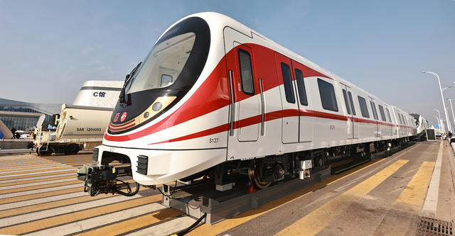 中国湖南轨博会即将开展，4台新型电力机车到位。