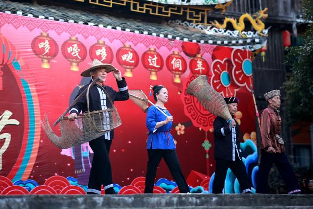 旅游、文旅、民俗文化、游客、演艺旅游