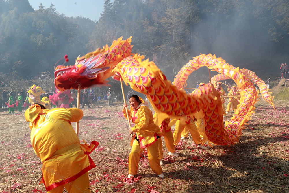 湘桂边界 传统体育 侗族同胞 欢聚一堂 抢花炮 庆丰收