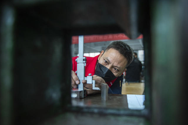 娄底,职业技能,“蓝领”,工匠人才,技能型