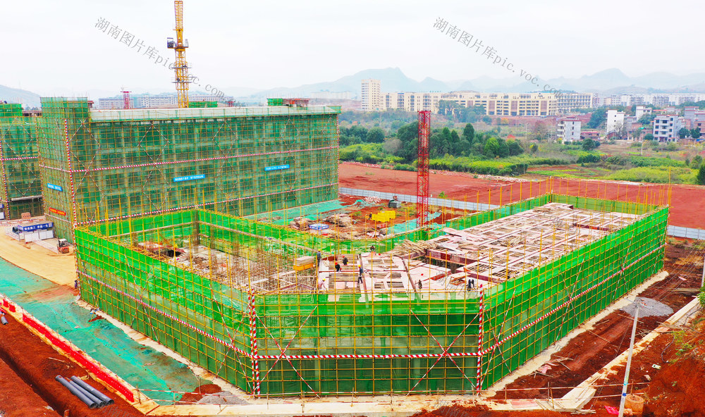 建设  学校  民生  工程  工地