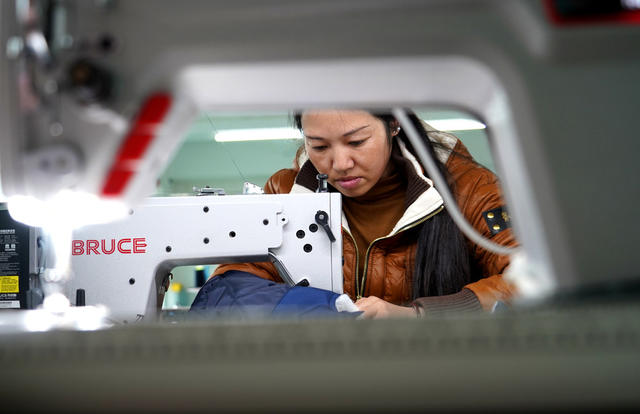 纺织  公司  校服  生产  加工  乡村振兴  就业  增收