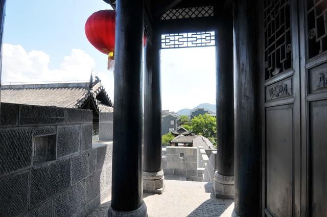 古建筑 三门开 艺术 月城