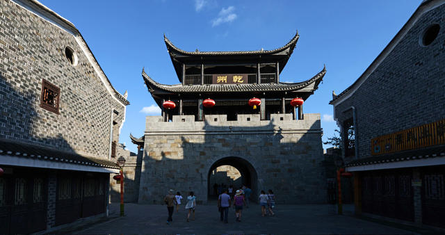古建筑 三门开 艺术 月城
