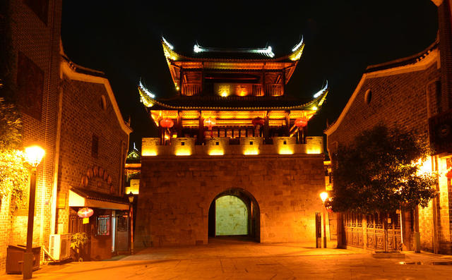 古建筑 三门开 艺术 月城