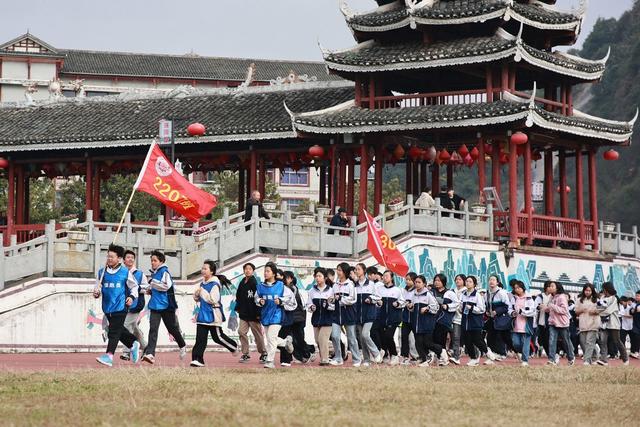 大课间、体育、运动、学校、中长跑