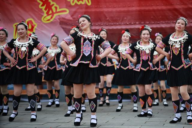 旅游、乡村游、民俗活动、侗年节、文旅消费