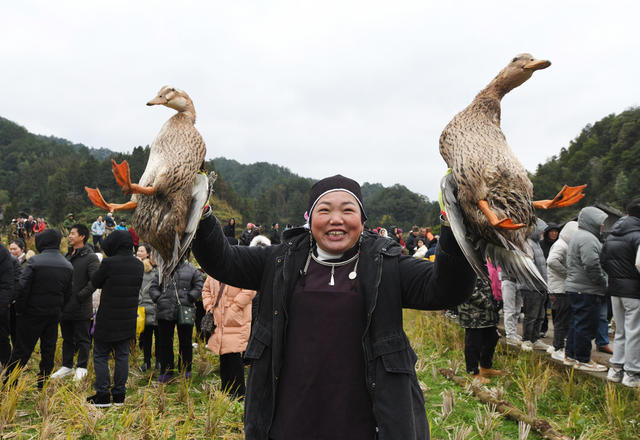 侗族同胞欢庆“侗年节”