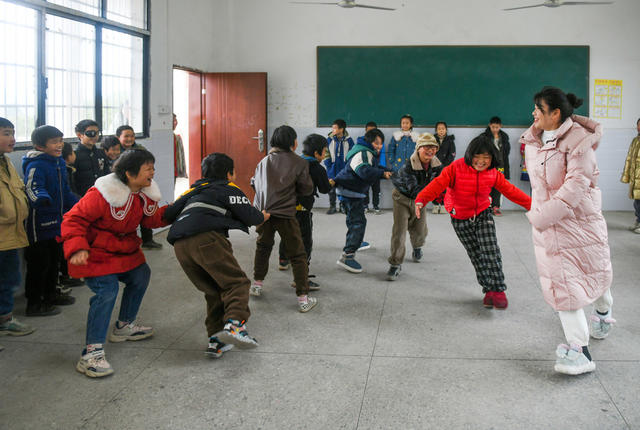 教育 寒冬 学生  道县 温暖