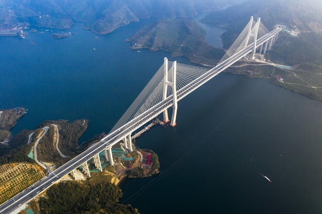 高速公路 大桥  雪峰湖 鸟瞰