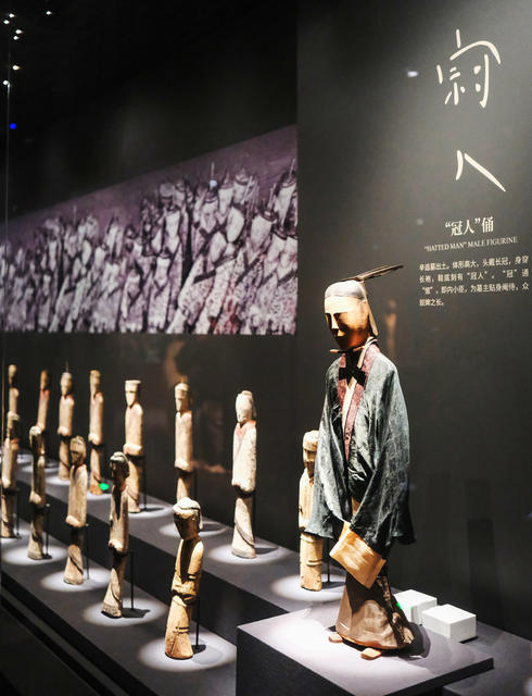 参观，博物院