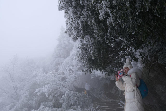 冰雪南岳，醉游人，冰雪，雾凇美景