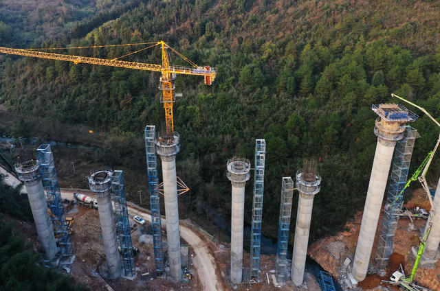 蓝山：项目冲刺  建设忙