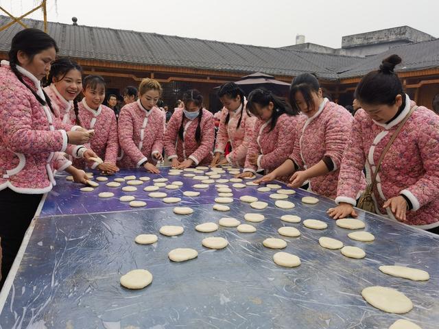 辞旧迎新 新年 民族习俗 土家族 打糍粑