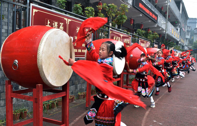 苗家娃 童趣 才艺 新年