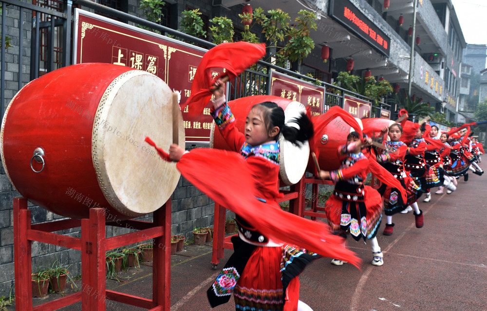 苗家娃 童趣 才艺 新年