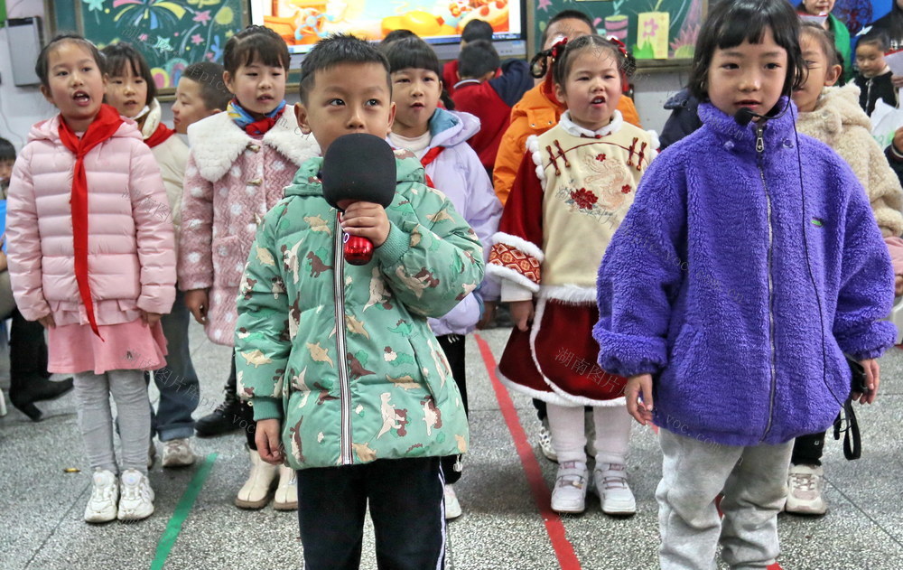 小学生口表演口节目口庆口元旦囗迎口新年