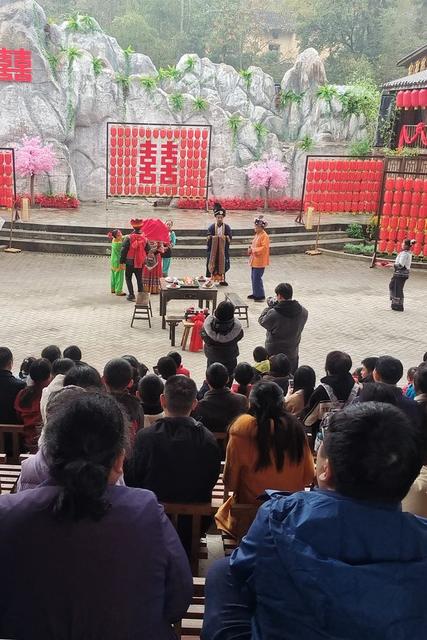 凤凰 苗寨 风俗 元旦 小长假 风情 婚俗 游客 度假 快乐