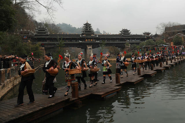 元旦 假日 民俗 侗寨 传统 活动 游客  实现 旅游 “开门红”