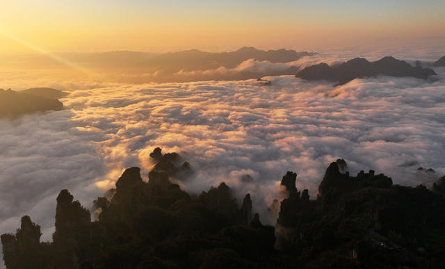 张家界 天子山 云海 