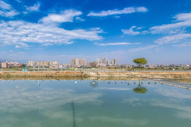 生态 绿色 碧水蓝天 城市 美景
