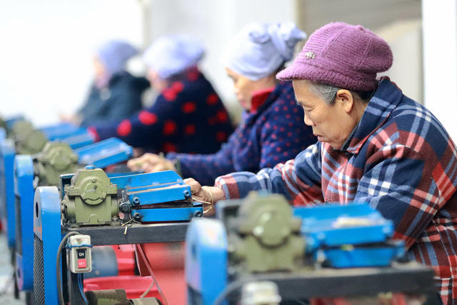 就业 产业 增收 种植 钩藤 中药材 村民“家门口” 助力 乡村振兴