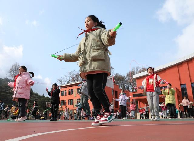 多彩大课间 活力满校园
