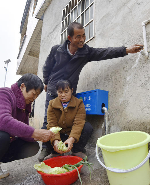 湖南嘉禾：山区村民用上自来水