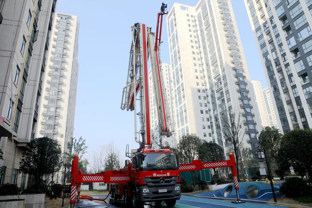 高层建筑灭火救援实战演习,举高喷射车,水注,消防,灭火,高层灭火